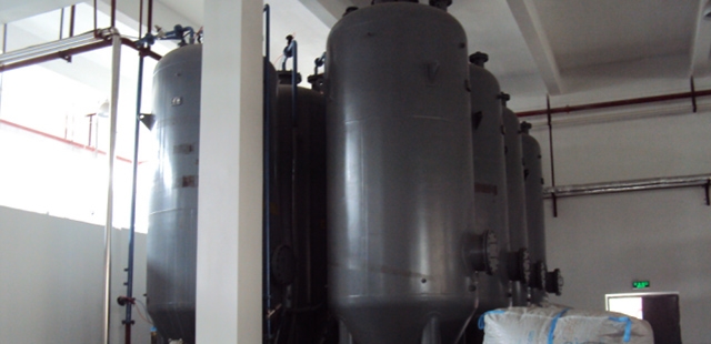 福建翡柯機(jī)械專業(yè)提供ETPU爆米花鞋底成型機(jī)